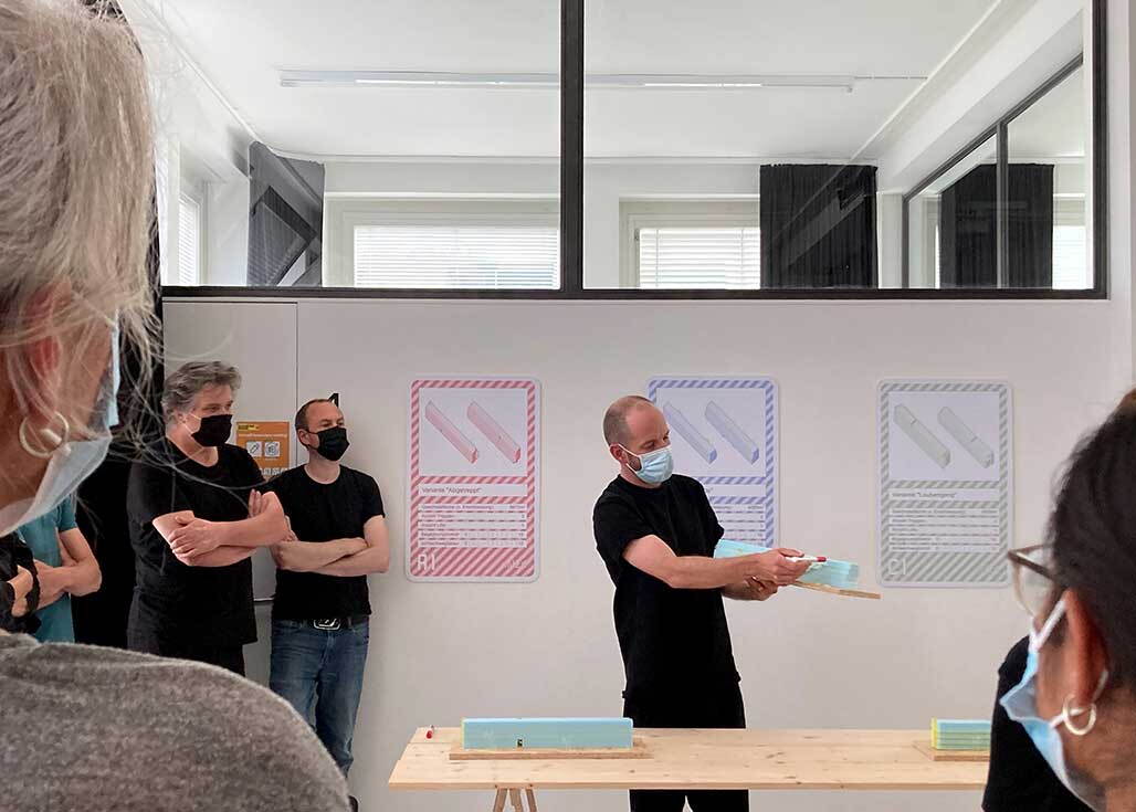 blum-b-1.jpg Zoom: blum-b-1.jpg